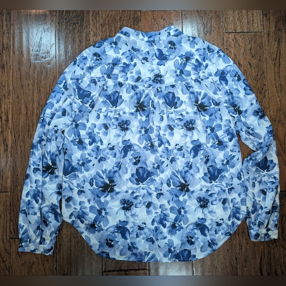 Cloth & Stone Shirred Shirt Blue Floral Blouse - Picture 4 of 9